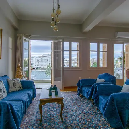 Apartment Overlooking The Old Bridge Chalkida