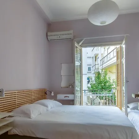 Overlooking The Old Bridge Apartment