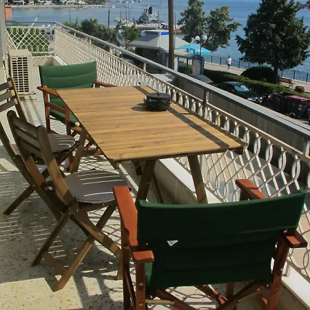 Overlooking The Old Bridge Apartment Chalkida